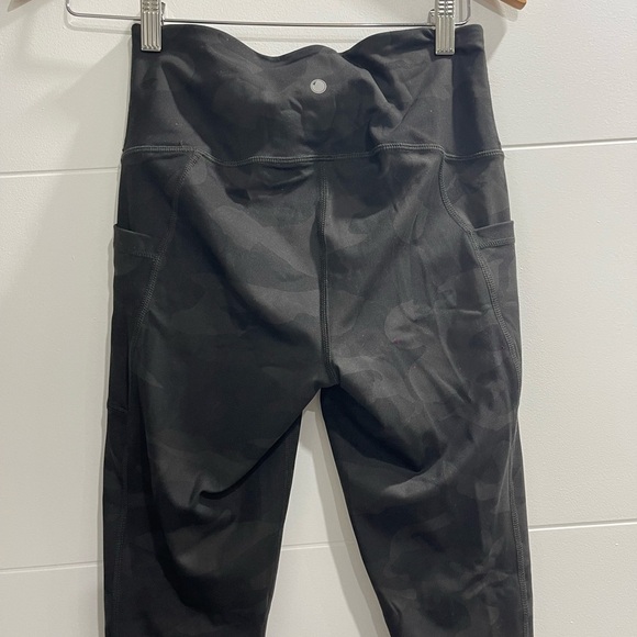 Leggings with pockets size S used once only - Picture 2 of 4